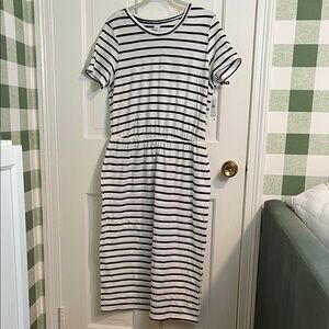 NWT Old Navy Blue and White Striped Midi Dress Size L
